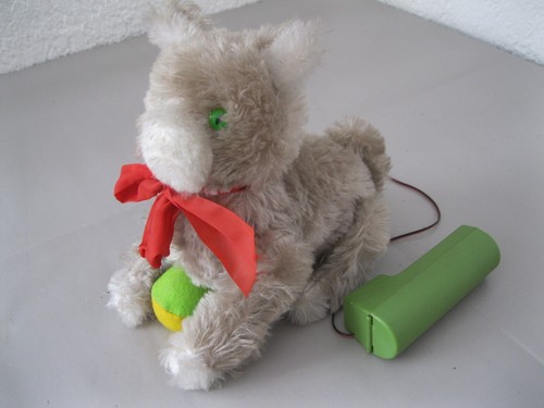 Sehr altes stofftier katze mit - altes,