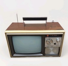 SHARP SQ-46D tragbarer MINI TV