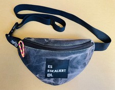 Hipbag Es eskaliert eh Jeans Crossbody Bag Tasche Neon Black Y2K