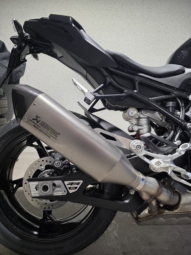Bmw s1000rr akrapovic - s1000rr,