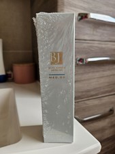 Beate Johnen Skinlike