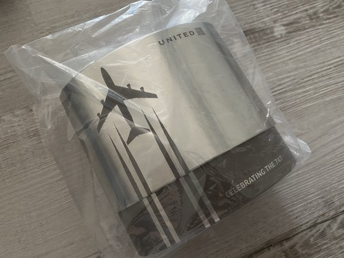 United airlines amenity kit - united,