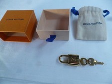 Louis Vuitton Vorhängeschloß Handtaschenschloss Bügel Schloß ( für Weihnachen ?)