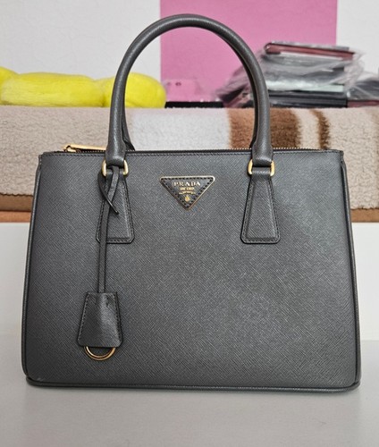 Prada handtasche