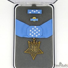 CASED USA Medal of Honor Navy