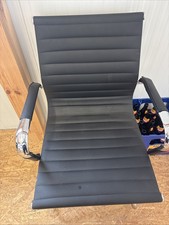 Freischwinger Bürostuhl