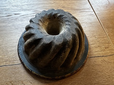 Sehr alte Gugelhupf Backform