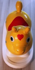 Rody Gelb Hüpfpferd mit Schaukelwippe, -Schaukelwanne 