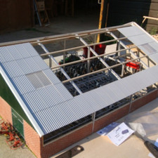 Wellblechplatten anthrazit 15 Stück - 1:32 & 1:35 - Juweela 23264 - Gebäude