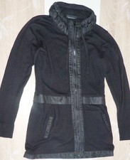 Gina Damen Jacke Strickjacke Gr. 38 schwarz Kragen Raffung Taschen lang Reißver