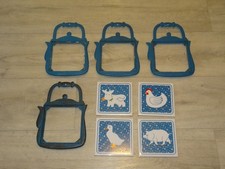 4 alte Blaue Metal DDR Untersetzer mit Fliese Tiere als Motiv - Topfuntersetzer