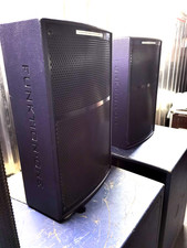 Funktion-One. Ein Paar × RM15