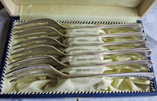 6 schöne Kuchengabeln von WMF Modell 1900 versilbert, im Etui,  ART DECO