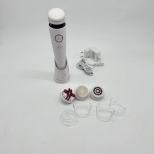 Beurer FC 95 Gesichtsbürste, porentiefe Reinigung, 4 Bürstenaufsätze, wasserfest