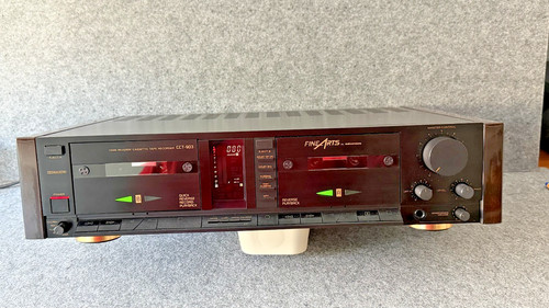 Grundig fine arts - arts, 903
