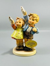 Goebel Hummel #153/0 "Auf