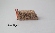 kleiner Holzstapel für
