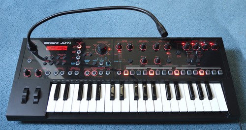 Roland kult synthesizer - jd, xi
