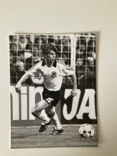 Altes Pressefoto Jürgen Milewski vom HSV im DFB Trikot schwarz weiß 1981