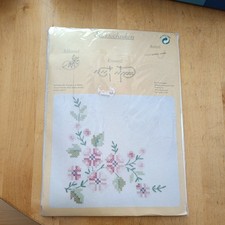 Stickpackung Tisch Decke 80 x