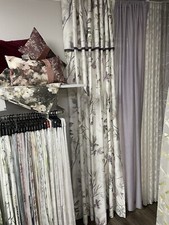 1 Paar Dekoschals* Lila Blumen * Weißgrundig, hochwertiger Stoff, - 70%