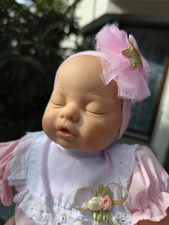 Lissi Bätz Puppe hell 33 cm Babypuppe LB 25 schlafend in rosa Kleidung 06, Doll