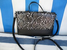 Damen-Handtasche schwarz mit