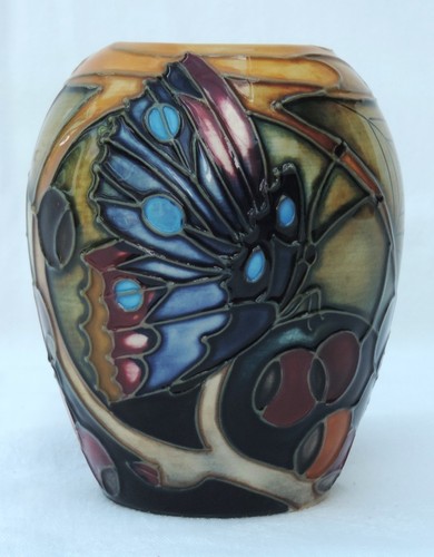 Moorcroft hartgring vase - hartgring,