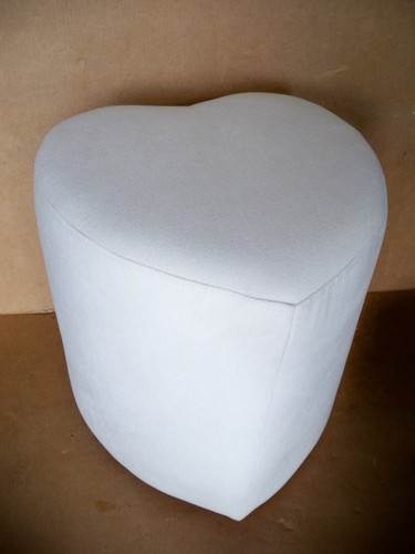 Sitzhocker in herzform - sitzhocker,