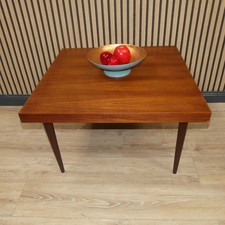 TEAK Holz 1960er Couchtisch schlicht quadratisch 80x80 H47 Beistelltisch konisch