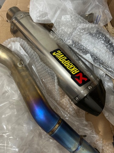 Akrapovic full exhaust - 1/2,