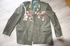Sowjetische historische Jacke UdSSR mit Abzeichen