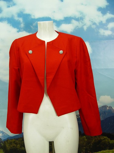 Sehr kurze dirndljacke offen - sehr,