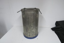Alter großer Runder Eimer