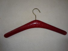 Kleiderbügel, Kleiderhaken vintage, rot, Schlangenmuster