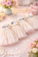 Blythe  Kleid Handgestickt