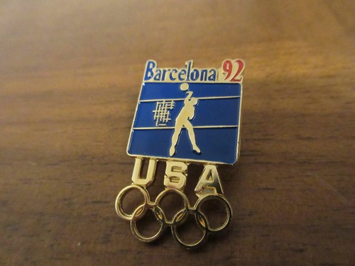 Volleyball pin barcelona - volleyball, 1992