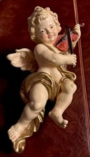 Großer Schwebender Engel mit