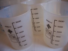 Konvolut, 18 Becher Messbecher Labor PP / ETFE  gedruckte Skala