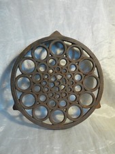 Untersetzer Topf Gusseisen alt