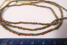 Gestreifte kleine Glasperlen rot grün gelb  3mm FZ51 striped Seed Beads Africa