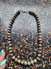 Edelstein kette collier, Drachenblut Jaspis