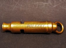 Alte Polizeipfeife aus Messing