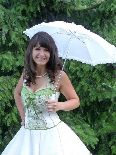 Petticoatbrautkleid creme