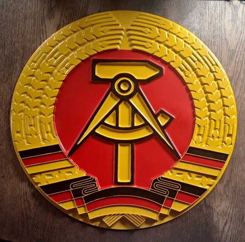 Großes 60cm ddr emblem - ,