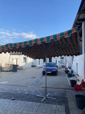 Flohmarkt Schirm 3 x4m mit Ständer + 3 stück Flohmarkt tisch