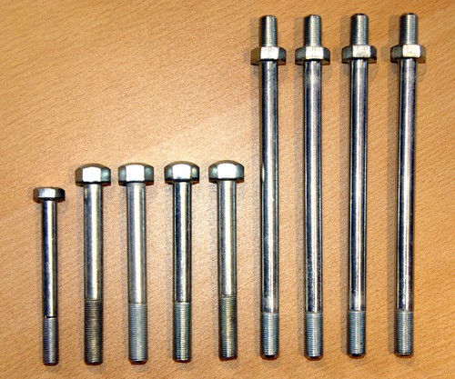 Triumph 650 unit head bolt - , set