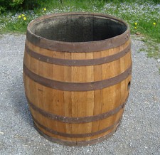 Holzfaß Regentonne Eichenfaß Whiskyfaß gebraucht groß 200,400,500,600,700 Liter