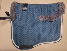Lammfell schabracke von felix - schabracke,
