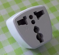 Adapter Euro-Stecker / UK-Stecker auf US-Stecker